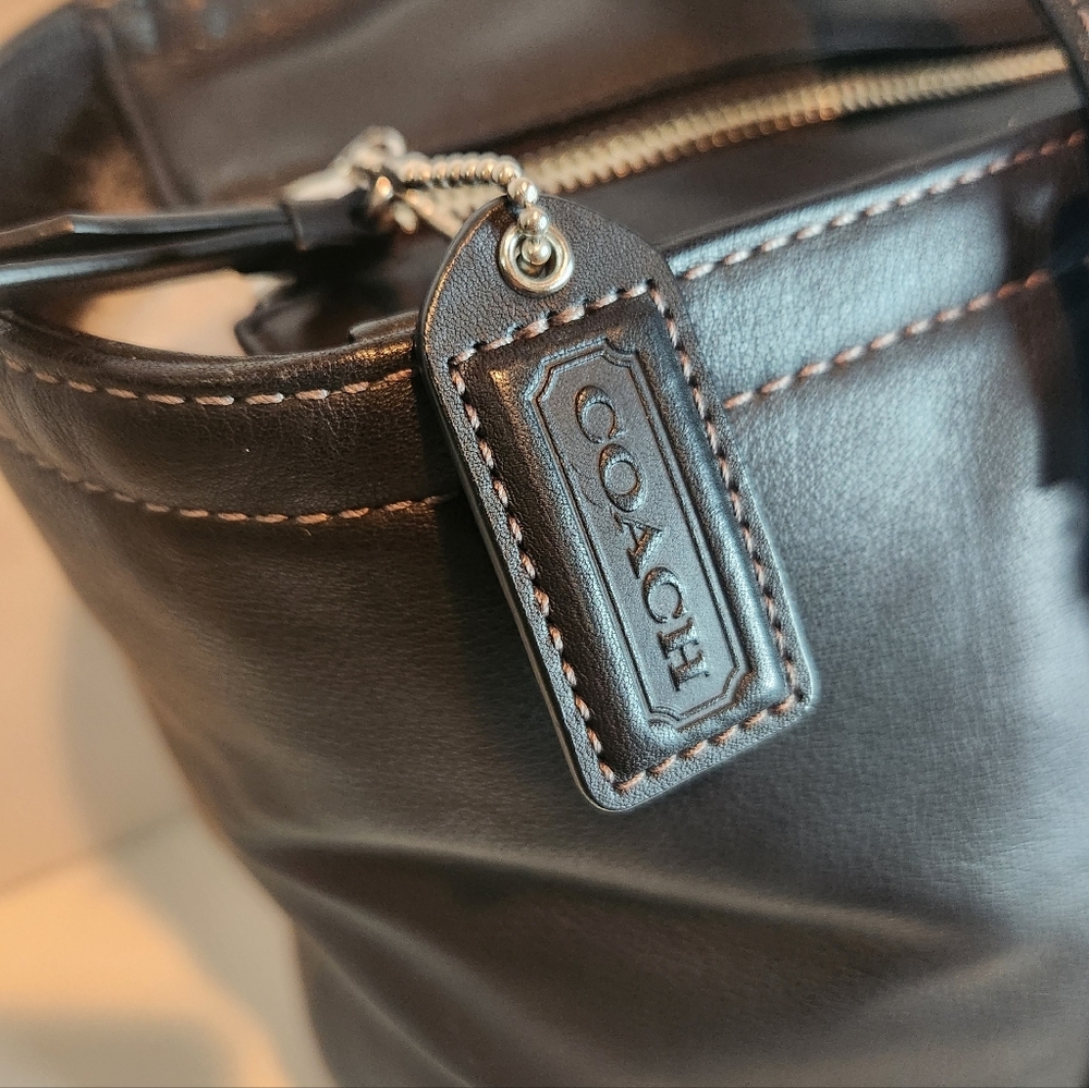 AUTHENTIC COACH HAMPTON TOTE Smooth Black Leather F11202 - Picture 4 of 13